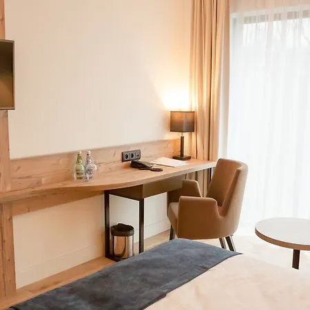 - Hotel, Conference & Sopot