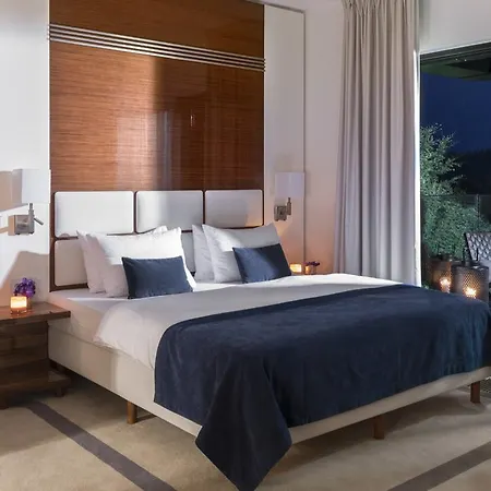 - Hotel, Conference & Sopot