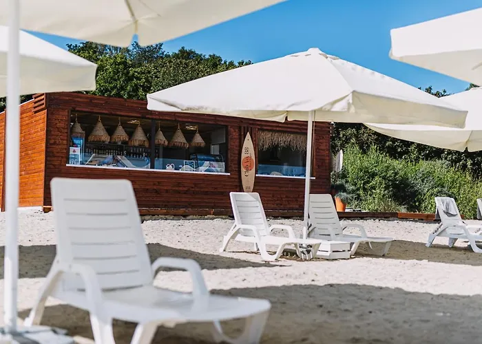- Hotel, Conference & Hotel