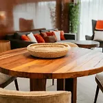 - Hotel, Conference & سوبوت