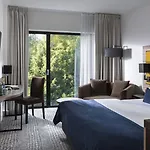 - Hotel, Conference & 4* سوبوت