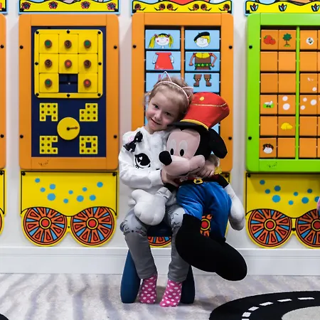 - Hotel, Conference & Отель 4*