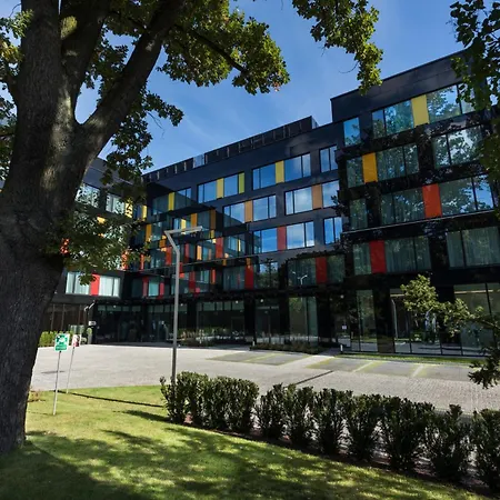 - Hotel, Conference & 4* Sopot