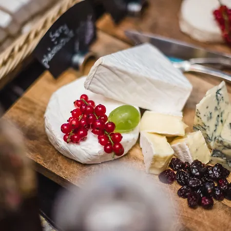 Отель - Hotel, Conference &