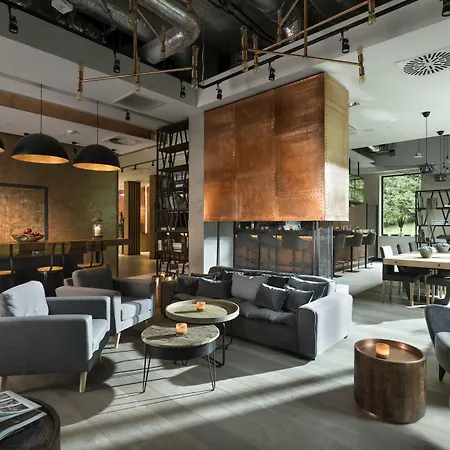 - Hotel, Conference &