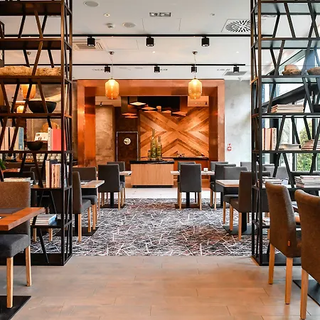 - Hotel, Conference & Hotel Sopot