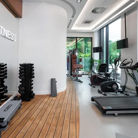 - Hotel, Conference & 4* Sopot