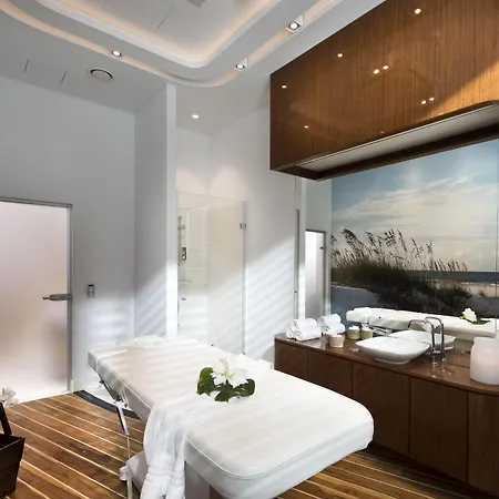 - Hotel, Conference & Hotel Sopot
