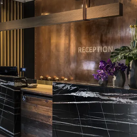- Hotel, Conference & Hotel 4*