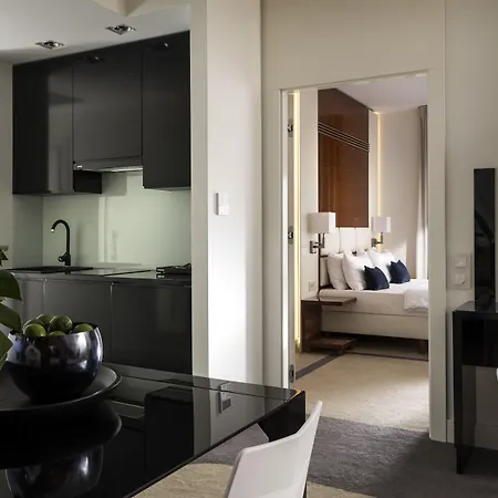 - Hotel, Conference & Hotel 4*