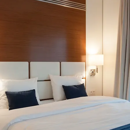 - Hotel, Conference & 4* Σόποτ