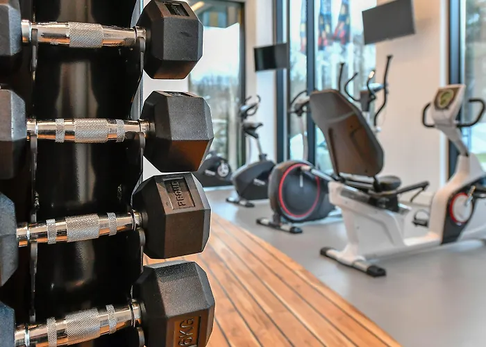 - Hotel, Conference & Hotell