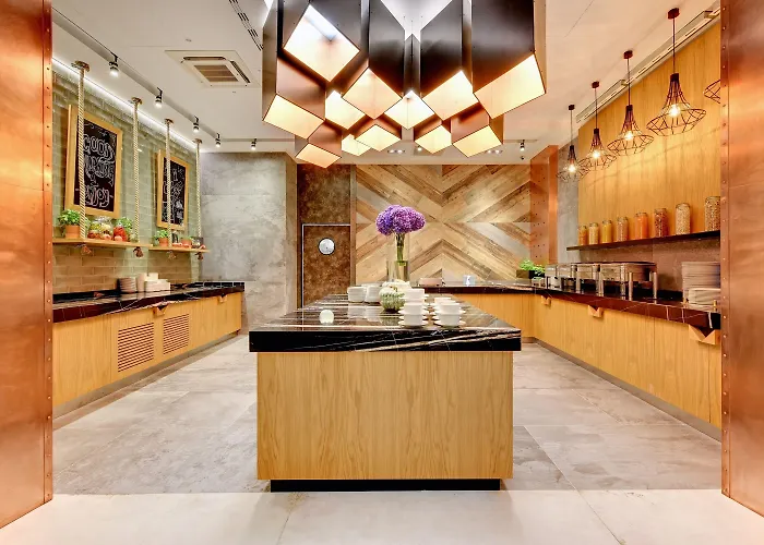 - Hotel, Conference & 4* Sopot